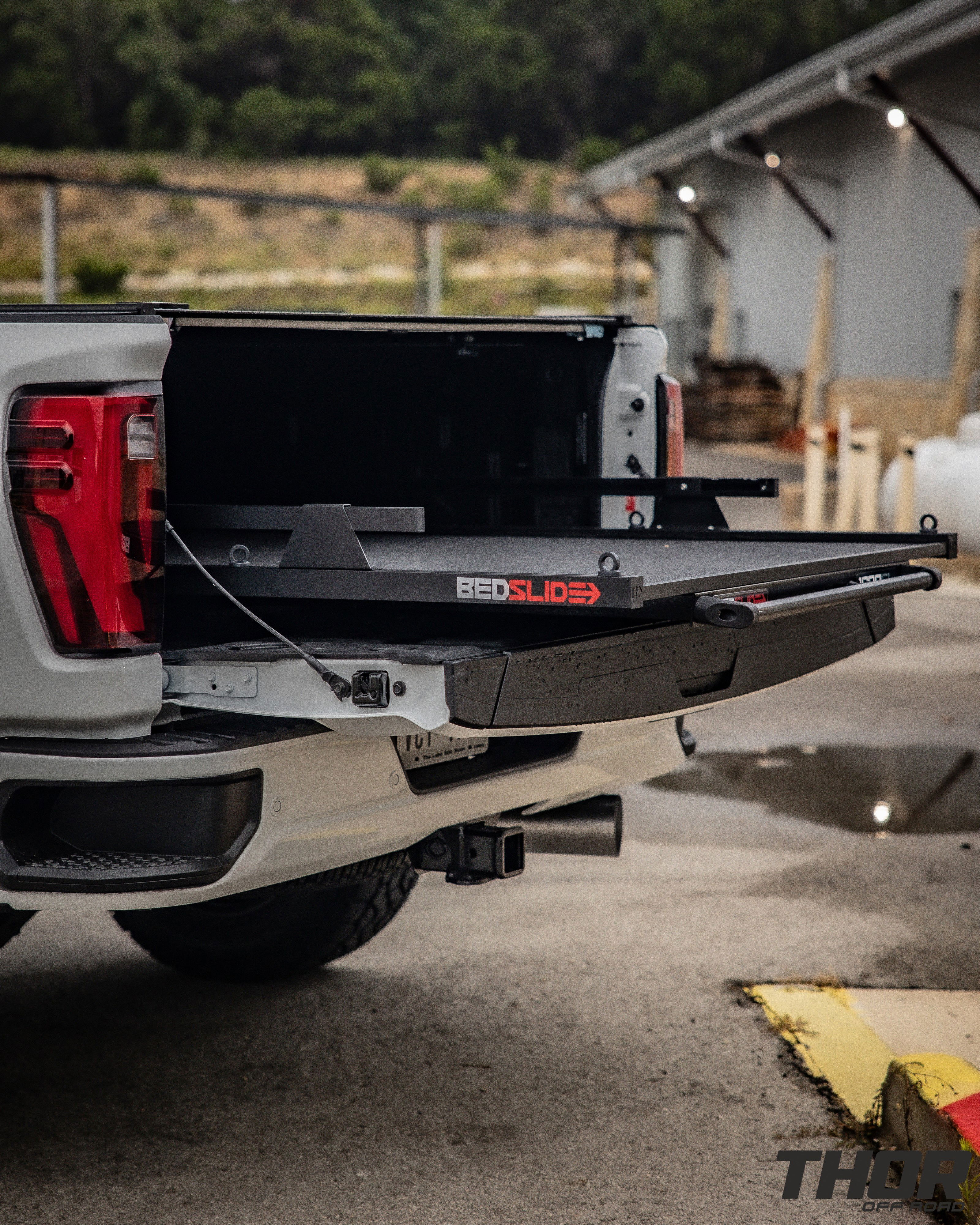 2024 GMC Sierra 2500 HD Denali in White with Cognito 3" Elite Leveling Kit, Toyo Open Country A/T III 35x12.50R20, KG1 DiamondHead 20x9.5" Wheels, Retrax Pro MX Bed Cover, Bedslide Classic