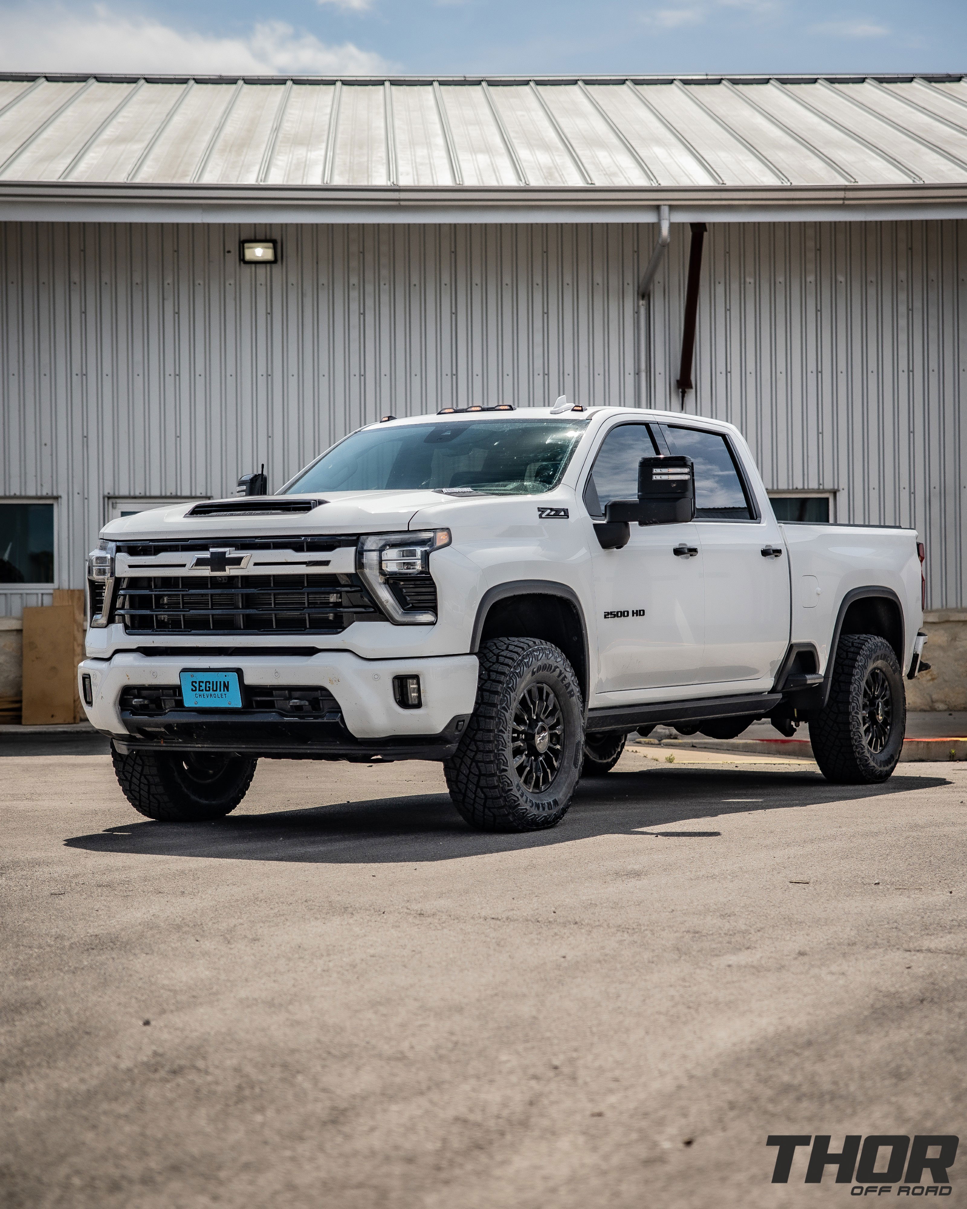 2024 Chevrolet Silverado 2500 HD High Country in White with Cognito 3" Leveling Kit with Fox 2.0 IFP Shocks, Bora 1.85" Wheel Spacers