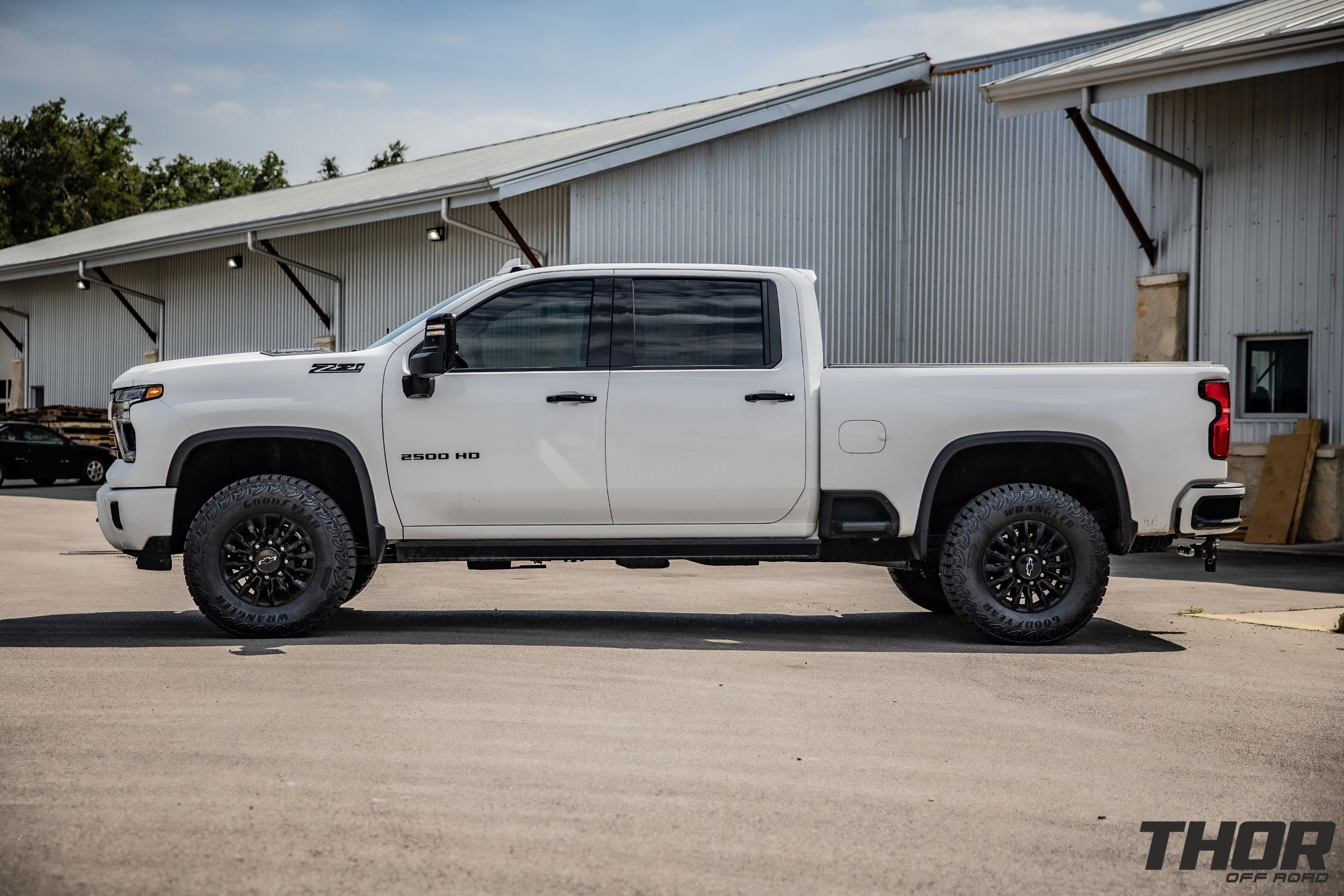 2024 Chevrolet Silverado 2500 HD High Country in White with Cognito 3" Leveling Kit with Fox 2.0 IFP Shocks, Bora 1.85" Wheel Spacers